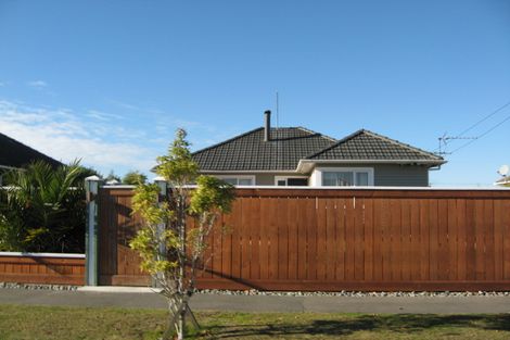 Photo of property in 32 Willryan Avenue, New Brighton, Christchurch, 8083