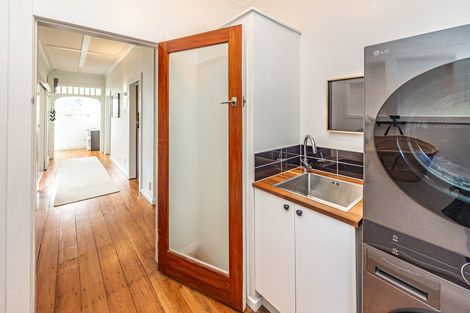 Photo of property in 3 Carlton Avenue, Gonville, Whanganui, 4501