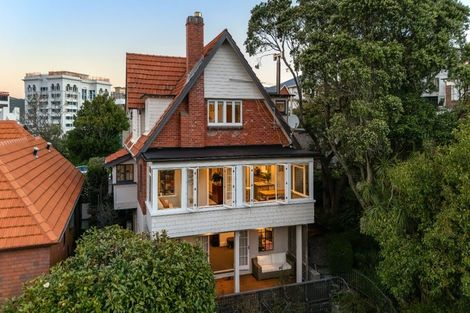 Photo of property in 84 Bolton Street, Kelburn, Wellington, 6012