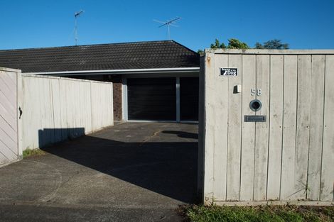Photo of property in 58 Prince Regent Drive, Half Moon Bay, Auckland, 2012