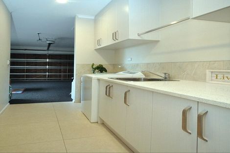 Photo of property in 11 Paso Fino Crescent, Karaka, Papakura, 2113