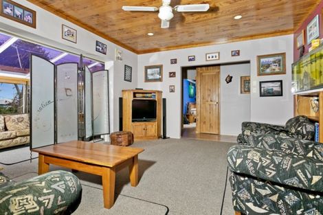 Photo of property in 27-29 Wairau Road, Forrest Hill, Auckland, 0627