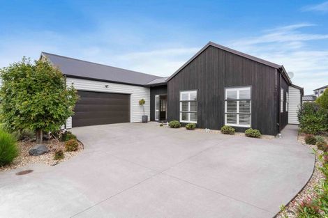 Photo of property in 80 Riverhead Point Drive, Riverhead, 0820