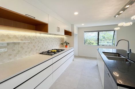 Photo of property in 12a Thomas Avenue, Te Atatu Peninsula, Auckland, 0610