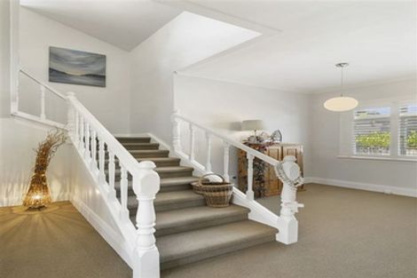 Photo of property in 2 Bayview Road, Hauraki, Auckland, 0622