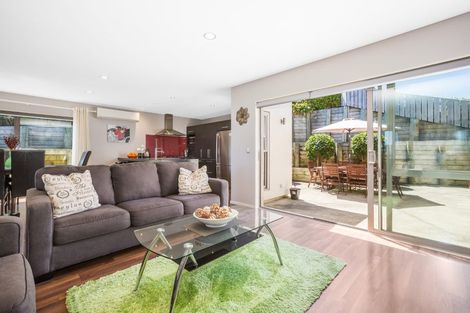 Photo of property in 33 Kahurangi Heights, Aotea, Porirua, 5024