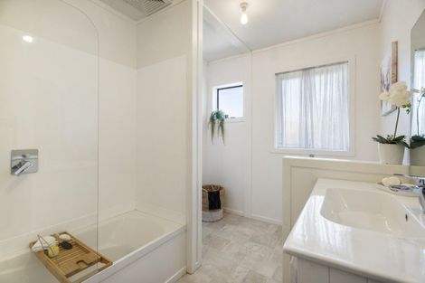 Photo of property in 1/7a Mountain Road, Mount Wellington, Auckland, 1072