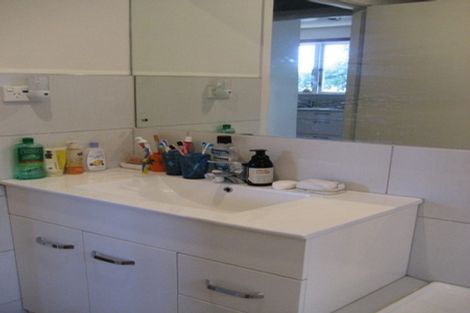 Photo of property in 15 Tyne Road, Forrest Hill, Auckland, 0620