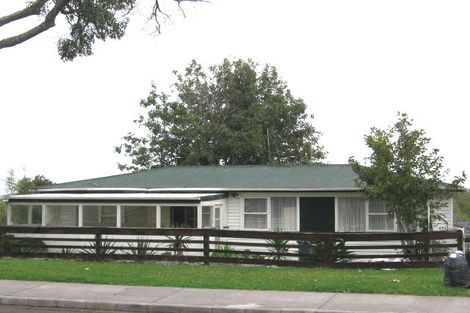 Photo of property in 47 Buscomb Avenue, Henderson, Auckland, 0610