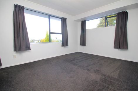 Photo of property in 140e Hepburn Road, Glendene, Auckland, 0602