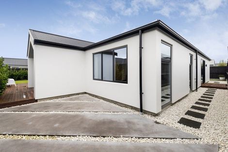 Photo of property in 7 Gratitude Way, Kelvin Grove, Palmerston North, 4414
