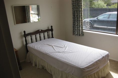 Photo of property in 1/16b Montclare Avenue, Ilam, Christchurch, 8041