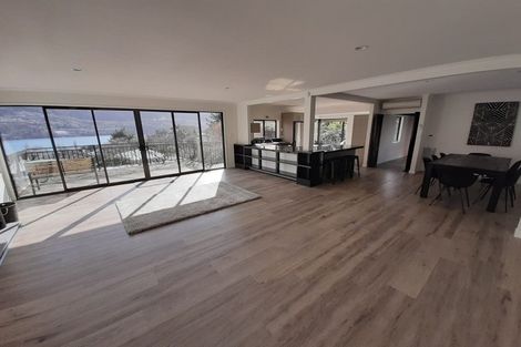 Photo of property in 64 Oregon Drive, Kelvin Heights, Queenstown, 9300