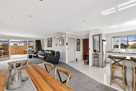 Photo of property in 1 Moncrieff Place, Wanaka, 9305