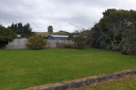 Photo of property in 2 Banks Road, Kawakawa Bay, Papakura, 2585