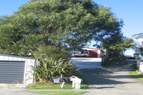 Photo of property in 18 Whitechapel Grove, Stokes Valley, Lower Hutt, 5019