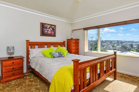 Photo of property in 1/8 Alexander Avenue, Torbay, Auckland, 0630