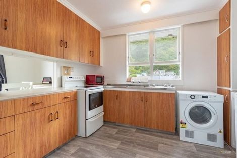 Photo of property in 14 Miro Street, Eastbourne, Lower Hutt, 5013