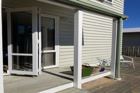 Photo of property in 60a Freyberg Street, Lyall Bay, Wellington, 6022