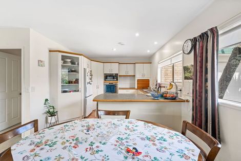 Photo of property in 723b Te Atatu Road, Te Atatu Peninsula, Auckland, 0610