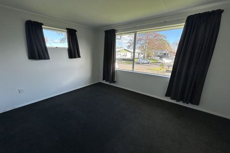 Photo of property in 19 Bendigo Street, Cloverlea, Palmerston North, 4412