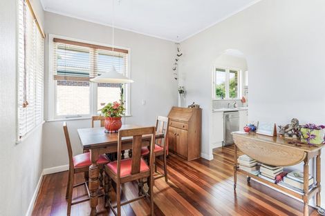 Photo of property in 15 Kelvin Place, Hamilton East, Hamilton, 3216