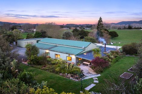 Photo of property in 979 Kaipara Flats Road, Kaipara Flats, Warkworth, 0984