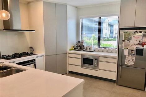 Photo of property in 17 Somerby Mews, Silverstream, Upper Hutt, 5019