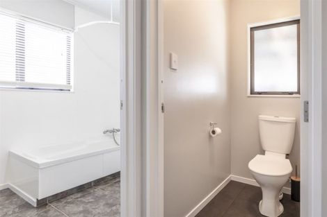 Photo of property in 6a Perrin Place, Kelvin Grove, Palmerston North, 4414