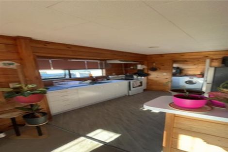 Photo of property in 36 Meadowvale Rise, Titirangi, Auckland, 0604