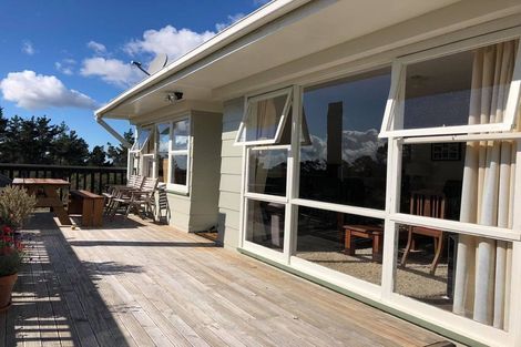 Photo of property in 62 Bethells Road, Waitakere, Henderson, 0782