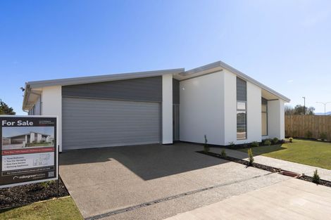 Photo of property in 39 Hanmer Crescent, Rangiora, 7400