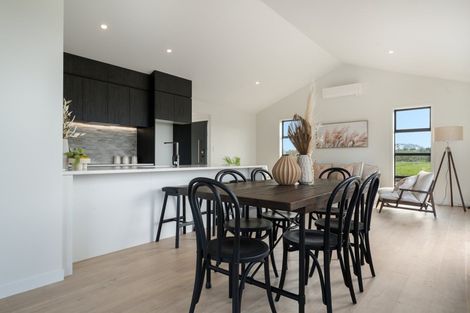 Photo of property in 16 Te Ara O Tahataharoa, Te Puna, Tauranga, 3176