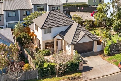 Photo of property in 3 Zefiro Drive, Massey, Auckland, 0614