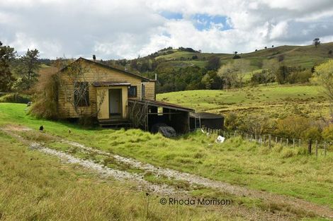 Photo of property in 153 Pahi Road, Pahi, Paparoa, 0571