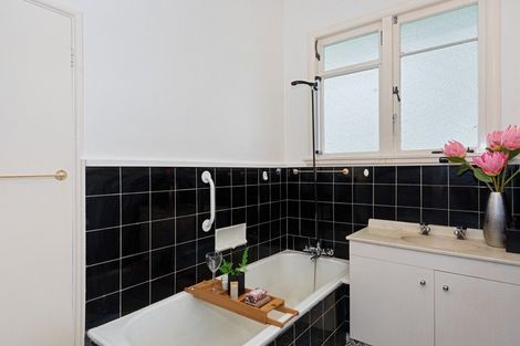 Photo of property in 489 River Road, Fairfield, Hamilton, 3214