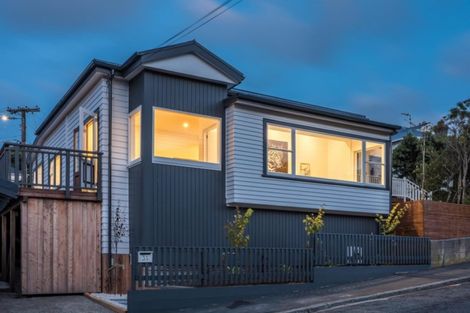 Photo of property in 31 Mckinley Crescent, Brooklyn, Wellington, 6021