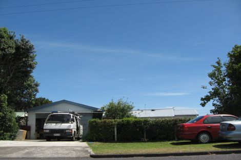 Photo of property in 55 Torkar Road, Clarks Beach, 2122