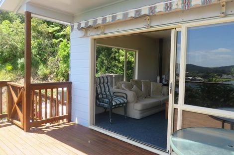 Photo of property in 13 Bush Point Road, Cable Bay, 0420