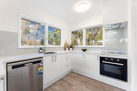 Photo of property in 2/14 Kapiti Place, Sunnynook, Auckland, 0620