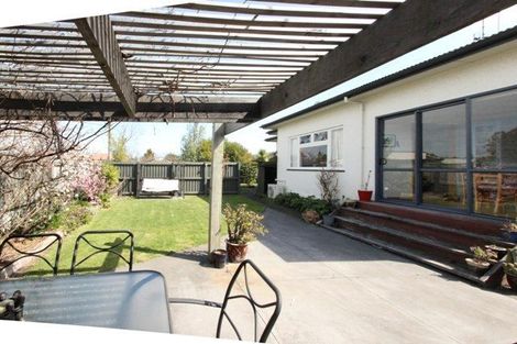 Photo of property in 1400 Woodstock Avenue, Mayfair, Hastings, 4122