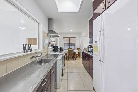 Photo of property in 44 Farquhar Road, Glendene, Auckland, 0602