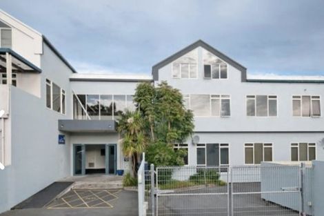 Photo of property in 1/15 Clearwater Cove, West Harbour, Auckland, 0618