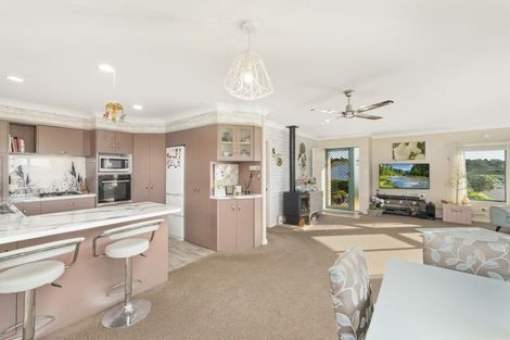 Photo of property in 6 Maddison Place, Welcome Bay, Tauranga, 3112