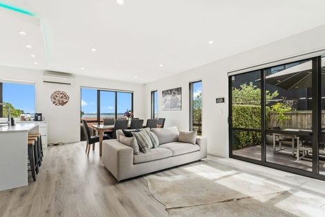Photo of property in 36 Resolution Drive, Gulf Harbour, Whangaparaoa, 0930