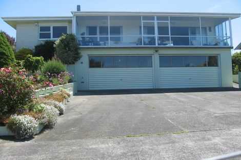 Photo of property in 14 Cullinane Avenue, Feilding, 4702
