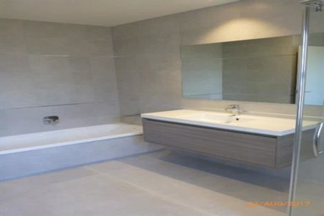 Photo of property in 32 Kaimanawa Road, Karaka, Papakura, 2113