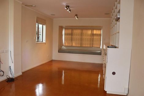 Photo of property in 547 Glenfield Road, Glenfield, Auckland, 0629