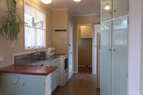 Photo of property in 75 Kemp Road, Massey, Auckland, 0614