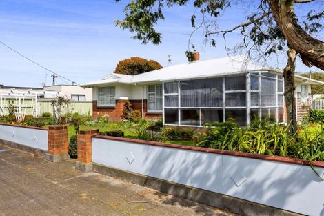 Photo of property in 75 Domett Street, Waitara, 4320